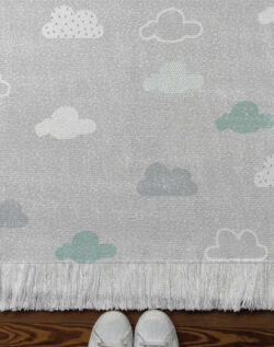 Alfombra tejida diseño infantil. Nubes vectoriales en color gris y aqua.