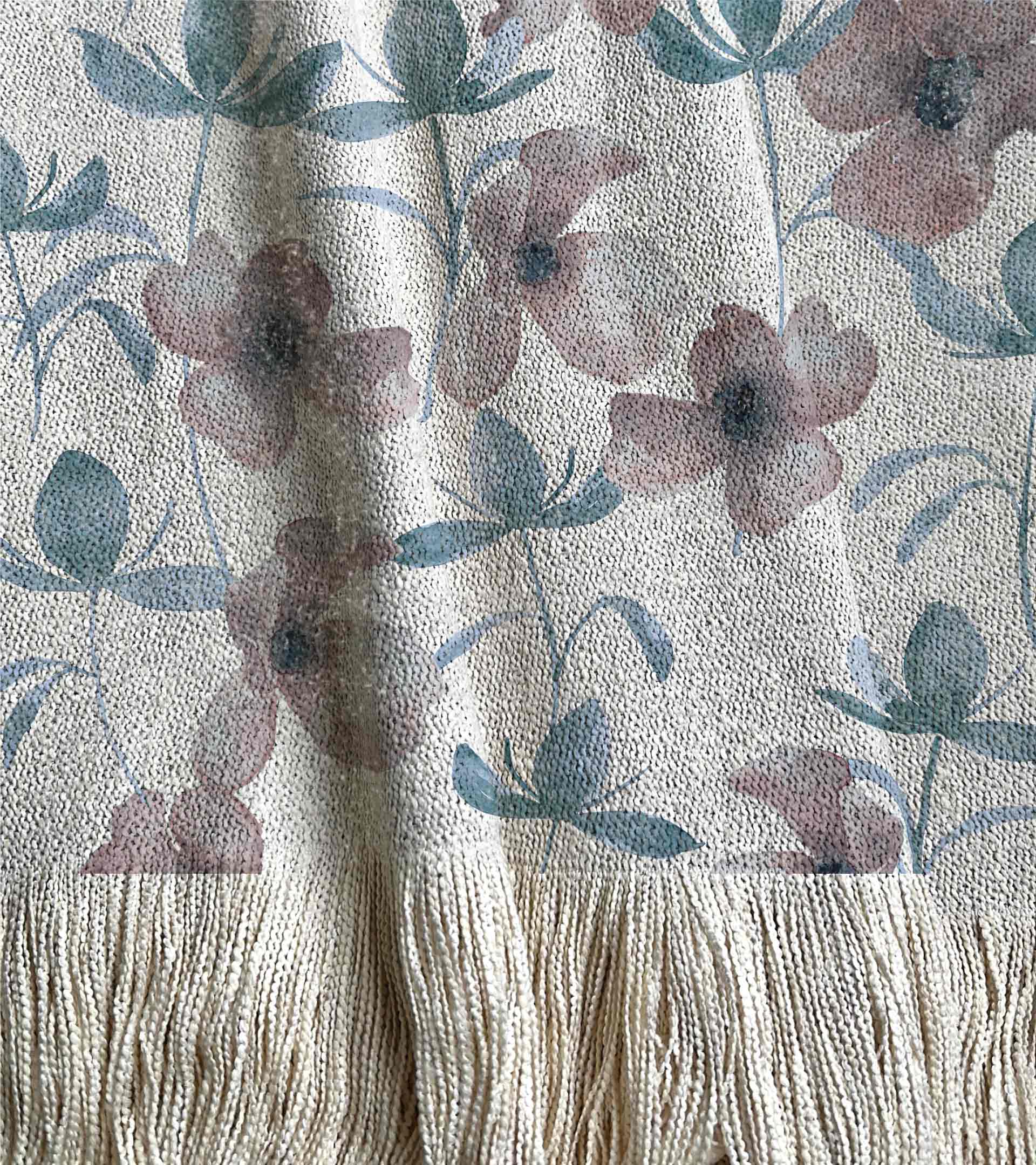Manta tejida con amapolas rojas y hojas azules, diseño de acuarela, floral, botanico, naturaleza